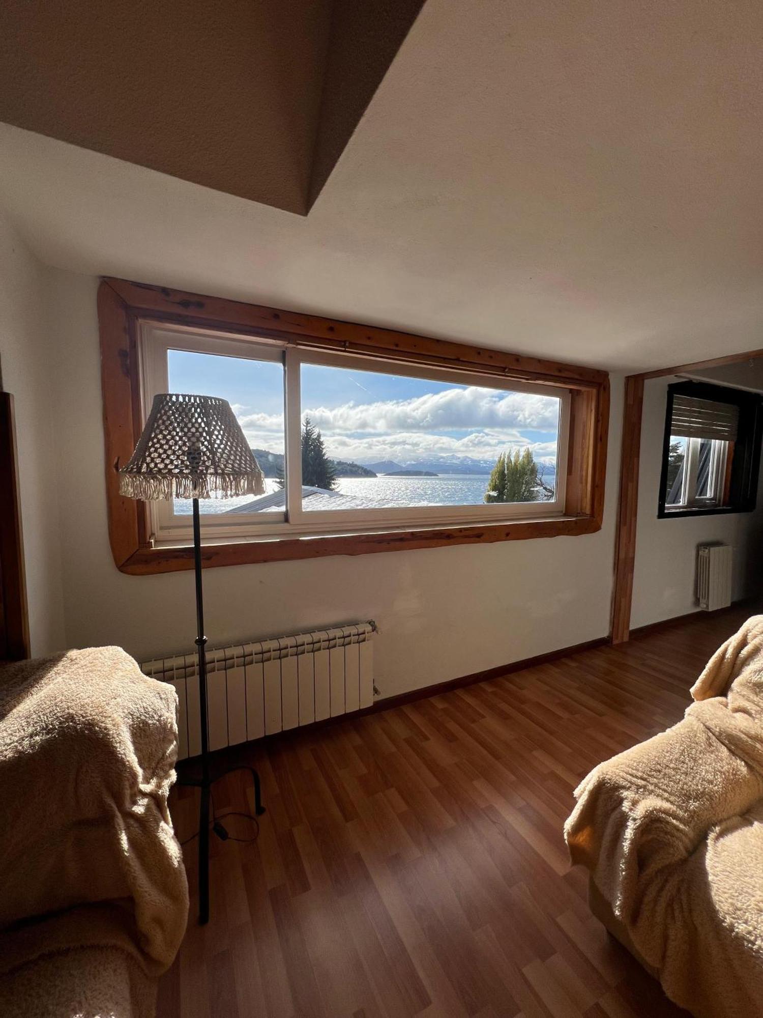 Bed & Breakfast Le Chateau San Carlos de Bariloche
