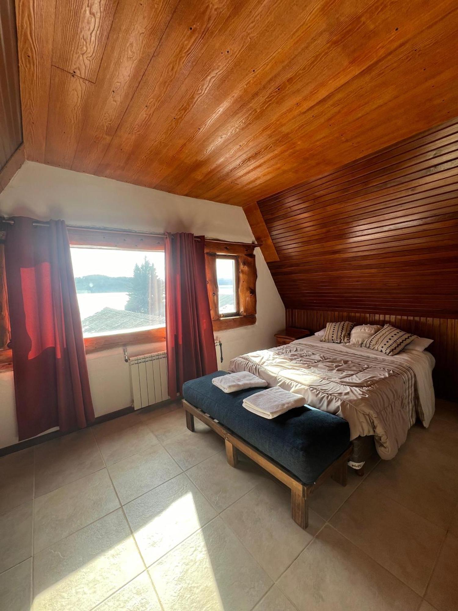 Bed & Breakfast Le Chateau San Carlos de Bariloche